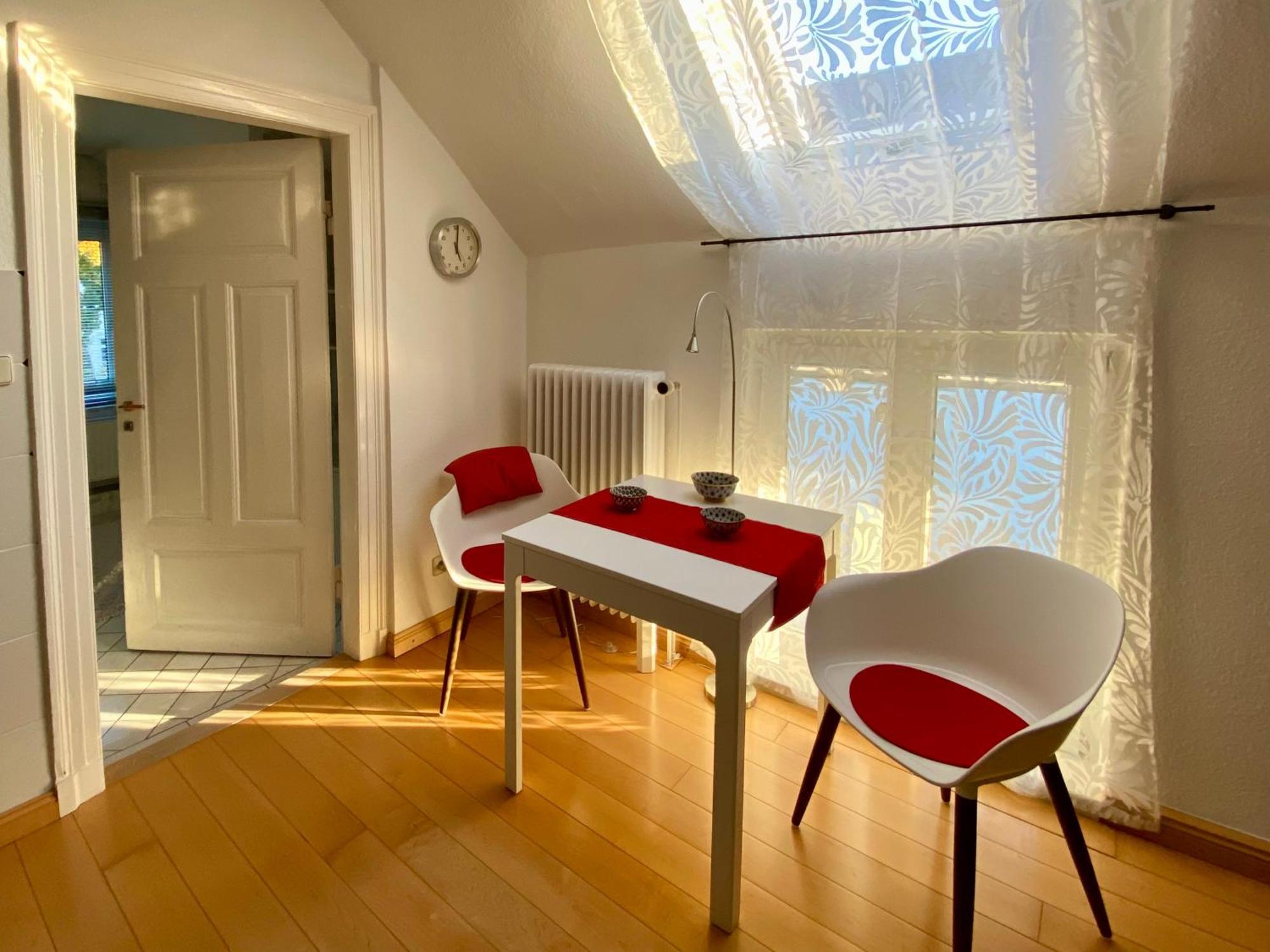 Ruhige Wohnung In Zentral Gelegener Gruenderzeitvilla Oldemburgo Exterior foto